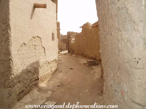 Djenne alleyways