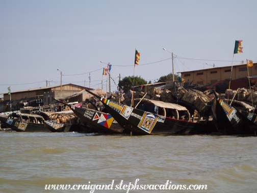 Pirogues at the port