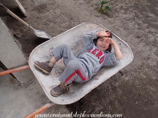 Yupanqui in the wheelbarrow