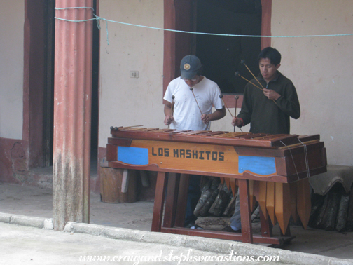 Los Machitos Marimba players,  Moreria Santa Tomas