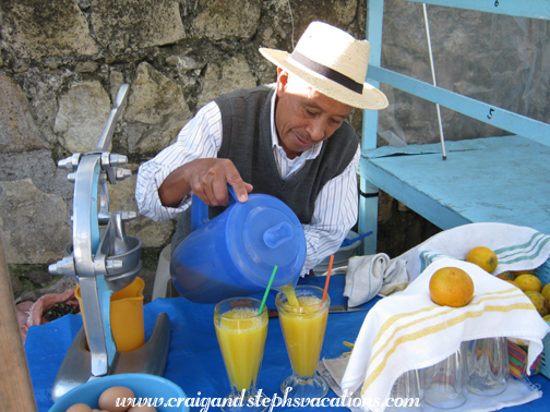 Abuelo makes us some fresh juice