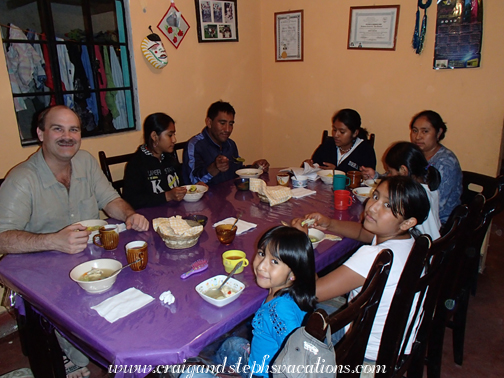 Dinner: Craig, Vanesa, Humberto, Paola, Paulina, Yoselin, Yasmin, Aracely