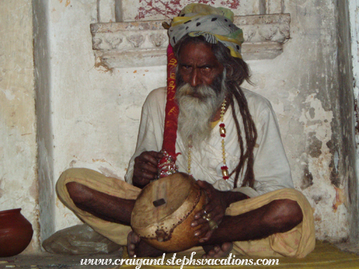 Blind Musician, Chaturbhuj Temple