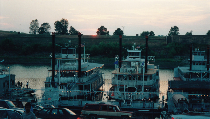 Mississippi riverboats