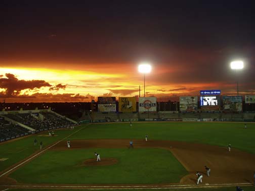 Leones game