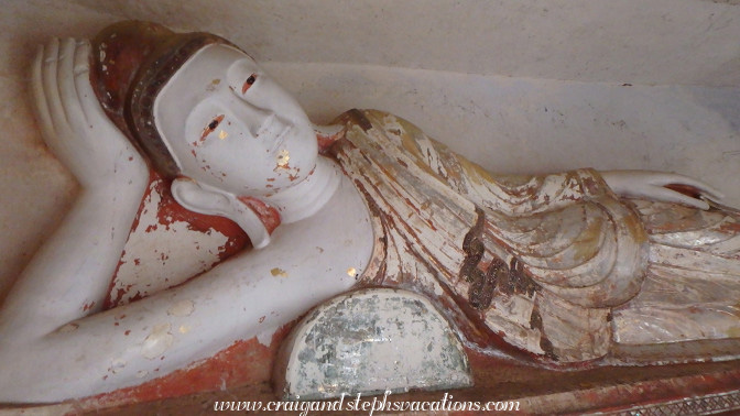 Reclining Buddha in a cave at Phowin Taung
