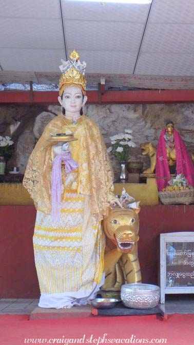 Nat shrine, Phowin Taung