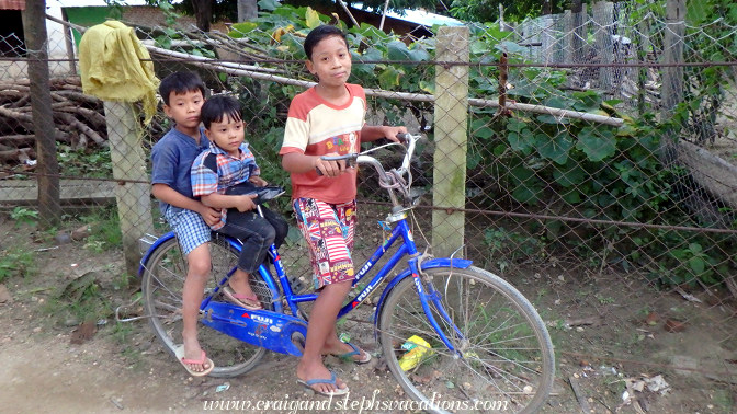 Children in Chai Village