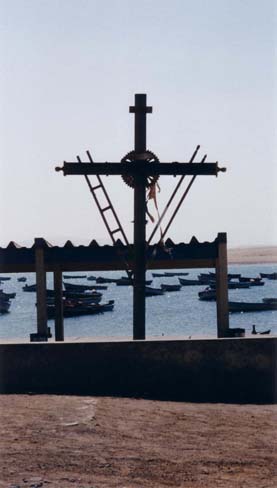 Cross on the coast, Paracas