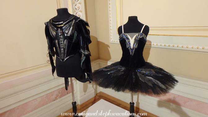 Bolshoi Ballet Swan Lake costumes