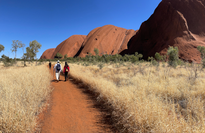 Uluru base walk