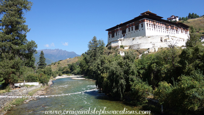 Paro Rinping Dzong and National Museum on the banks of the Paro Chu Paro Rinping Dzong and National Museum on the banks of the Paro Chu