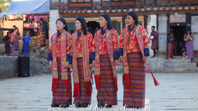 Traditional dancers Traditional dancers