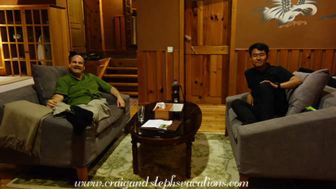 The guys lounging in Room #805 NakSel