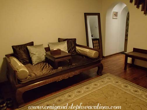 Room 1106 Red Wall Garden Hotel: Sitting Room