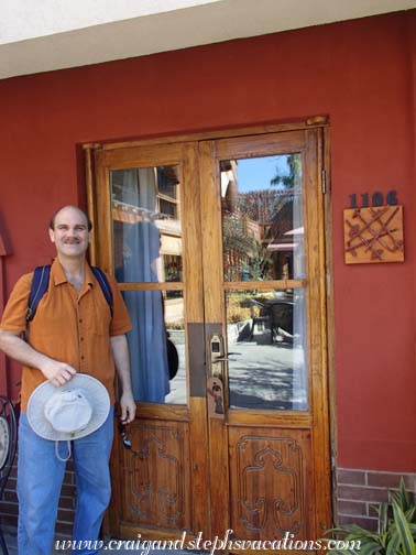 Room 1106 Red Wall Garden Hotel