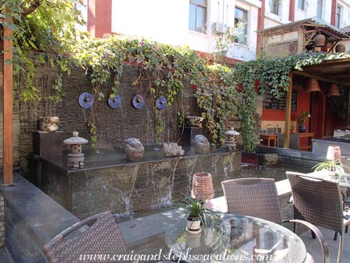 Courtyard, Red Wall Garden Hotel