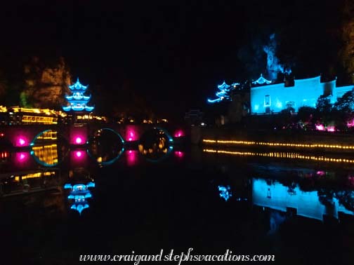 Zhusheng Bridge and Qinglong Cave
