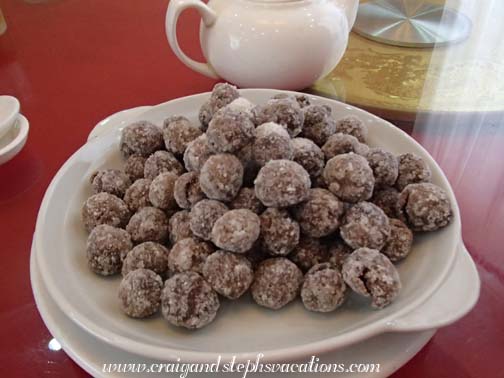 Yum! Chinese Munchkins! Yum! Chinese Munchkins!