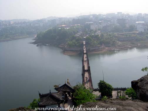Drunken bridge to Shi Bao Zhai pagoda and temple Drunken bridge to Shi Bao Zhai pagoda and temple