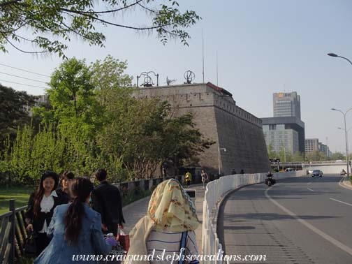 Approaching the ancient observatory