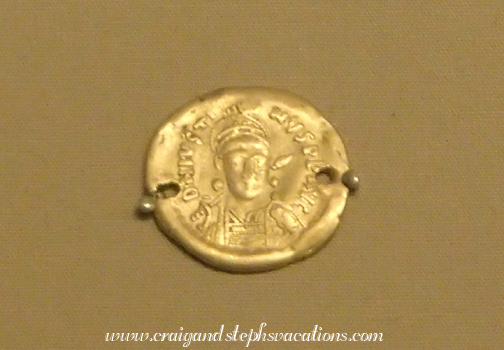 Gold coin from the Eastern Roman Empire, evidence of Silk Road trade from the mid-7th century, Shaanxi Provincial History Museum Gold coin from the Eastern Roman Empire, evidence of Silk Road trade from the mid-7th century, Shaanxi Provincial History Museum