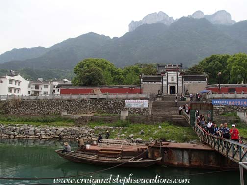 Getting back onto the boat after the Three Gorges Dam excursion