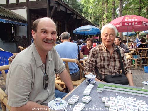 Learning to play mah jong at Heming Tea House at People's Park