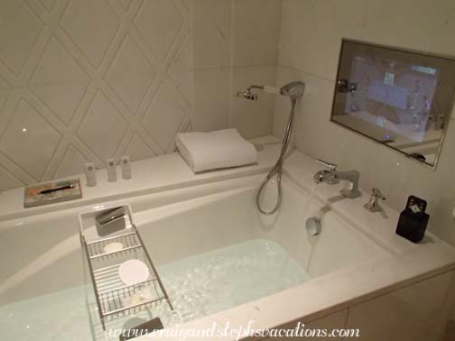 Preparing my bath (complete with table tennis championships on the TV)