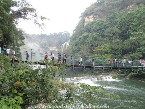 Footbridge over the Baishui River Footbridge over the Baishui River