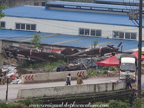 Flying Tiger P-40 on the roadside in Taijiang Flying Tiger P-40 on the roadside in Taijiang