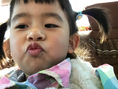 Ziting selfie in the car