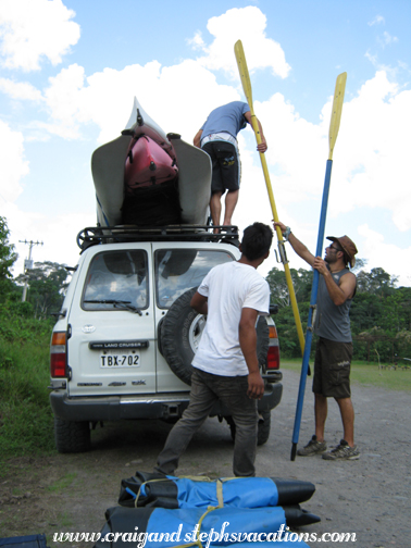 Ņame, Arturo, and Felipe prepare the kayak gear Ņame, Arturo, and Felipe prepare the kayak gear