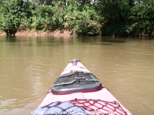 Hitting the Shiripuno River on our kayak Hitting the Shiripuno River on our kayak