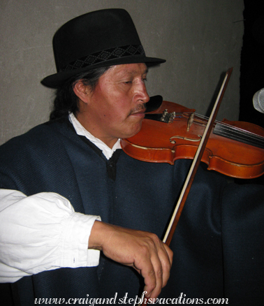 Antonio plays violin with Chasqui &Ntilde;an