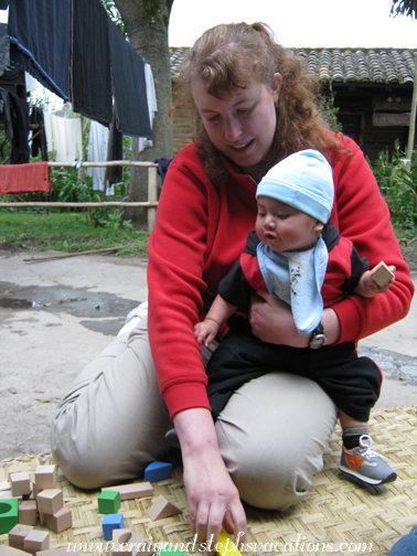 Steph plays with Yupanqui