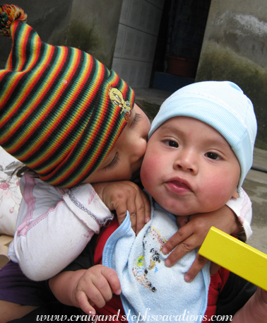 Sisa kisses Yupanqui