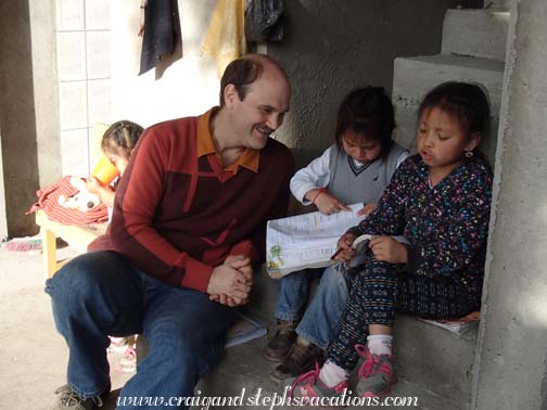 Sisa and Yupanqui read to Craig