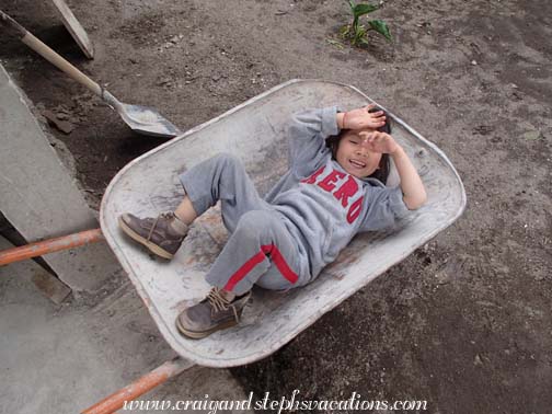 Yupanqui in the wheelbarrow Yupanqui in the wheelbarrow