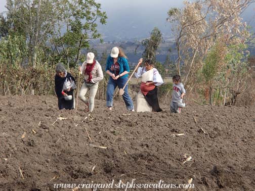 Abuelita, Aida, Steph, Rosa, and Yupanqui planting corn and beans Abuelita, Aida, Steph, Rosa, and Yupanqui planting corn and beans