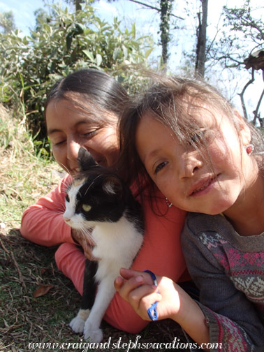 Rosa and Sisa with Chipi