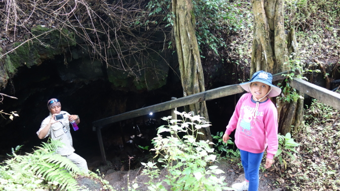 Fabo and Sisa preparing to enter the lava tunnel at El Chato