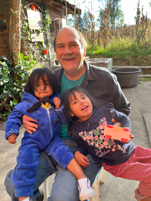 Achi Taita with Kuri and Nena