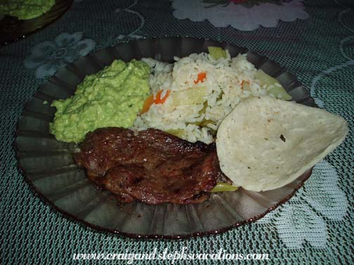 Almuerzo (Lunch) Almuerzo (Lunch)