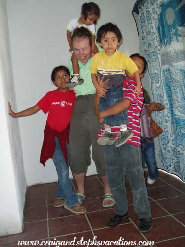 Rocio, Steph, Aracely, Josue, Luis, and Yoselin Rocio, Steph, Aracely, Josue, Luis, and Yoselin