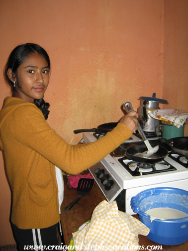 Vanesa makes pancakes Vanesa makes pancakes