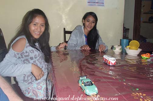 Yoselin and Vanesa race cars Yoselin and Vanesa race cars