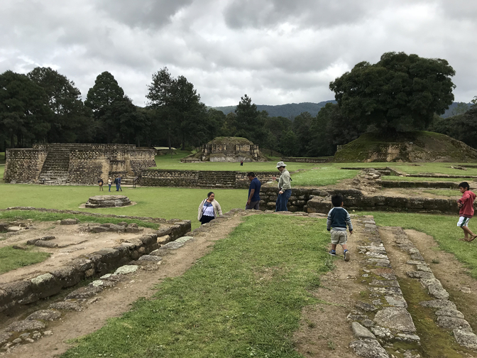 Palace, Plaza B, Iximche