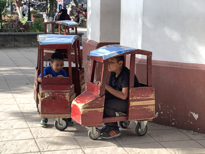 Ian and Eddy playing in Solola