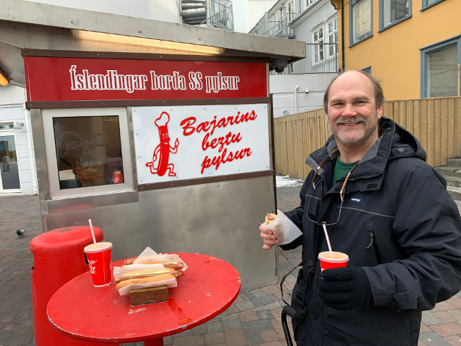 Social distancing is better with B&aelig;jarins Beztu Pylsur hot dogs